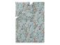 Parure de lit florale bleu clair avec diverses fleurs sauvages roses et violettes.