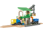 Ensemble de jeu gare de marchandises avec grue, camion, wagon et ouvrier.