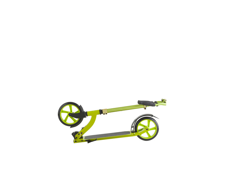 Une trottinette verte avec des roues noires.