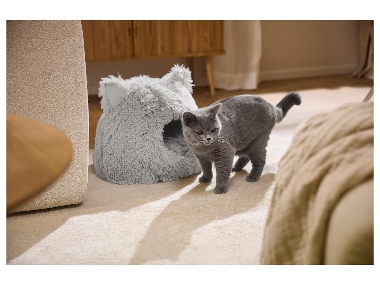 Niche pour chat MAX & MILA'S WORLD avec un chat British Shorthair gris à côté
