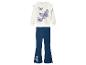Sweat-shirt blanc enfant avec papillons et pantalon bleu à volants.