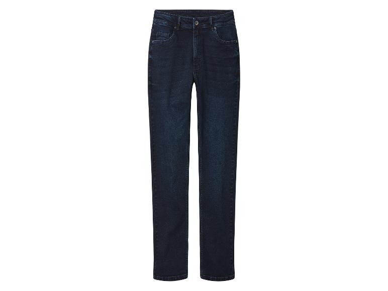 Jean en denim bleu foncé sur fond blanc.