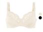 Soutien-gorge beige avec dentelle.