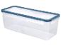 Boîte de conservation rectangulaire transparente avec un couvercle et un joint bleu.