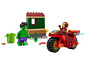 Iron Man sur une moto, Hulk et un bâtiment Lego.