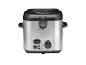 Friteuse en acier inoxydable avec couvercle noir, contrôle de la température et guide de cuisson.