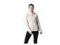 Femme en veste polaire crème et leggings noirs.