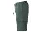 Short cargo vert avec taille élastique et cordon de serrage.