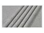Tissu gris avec tissage visible, disposé en plis.