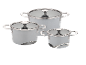 Lot de 3 casseroles grises GSW Stratos avec couvercles en verre, sur fond noir.