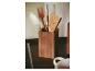 Ensemble d'ustensiles de cuisine en bois et silicone dans un support en bambou.