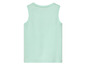 Un t-shirt sans manches vert clair.