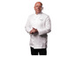 Un chef en chemise de cuisine blanche MasterPro.