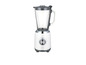 Un blender SilverCrest blanc avec un pichet en verre.