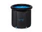 Baignoire portable noire pour bain de glace avec eau bleue
