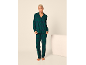 Pyjama en flanelle pour femme à carreaux verts.