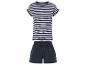 Pyjama rayé bleu marine et blanc avec short assorti.