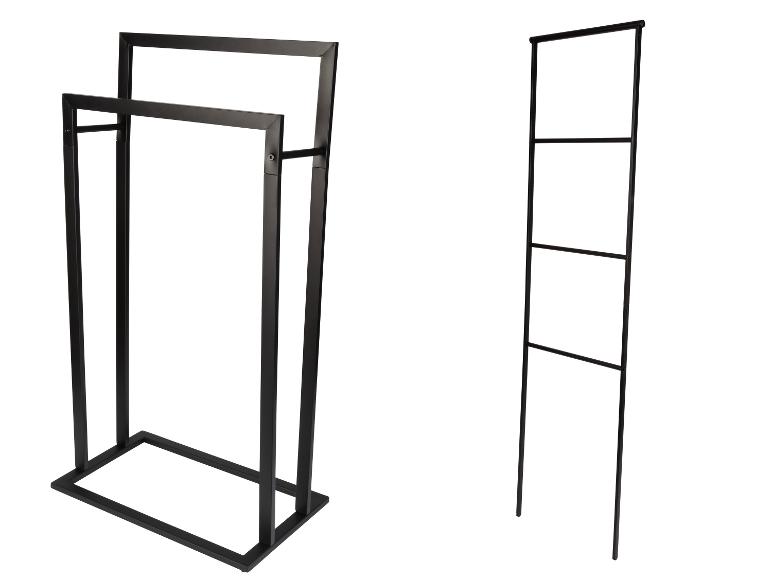 Deux porte-serviettes noirs en métal, l'un à deux niveaux et l'autre à trois.