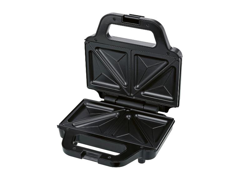 Gaufrier-croque-monsieur ouvert noir avec plaques de cuisson triangulaires