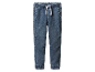 Un pantalon de jogging en jean bleu pour enfants.