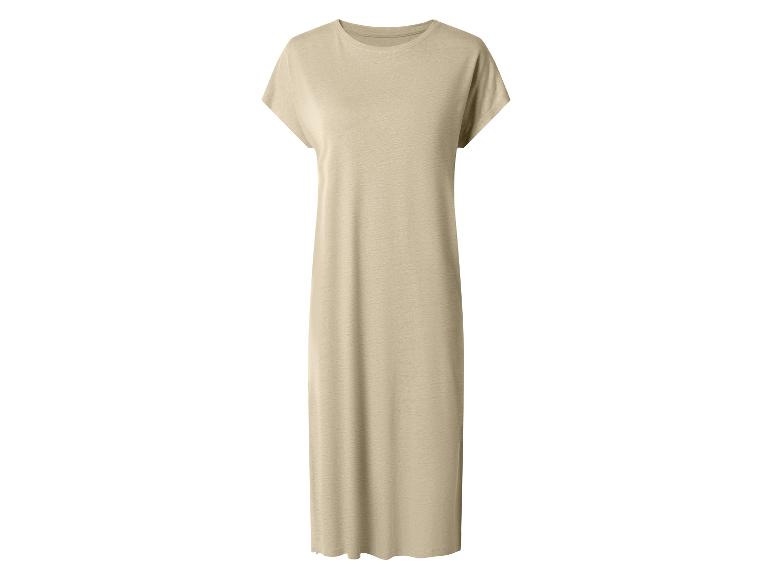Robe longue beige pour femme avec manches courtes et col rond.