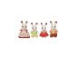 Quatre figurines de lapins en peluche, deux adultes et deux enfants, vêtues de tenues colorées.