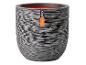 Pot de fleurs gris avec surface texturée et intérieur orange.