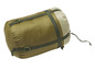 Un sac de couchage vert avec des sangles de compression