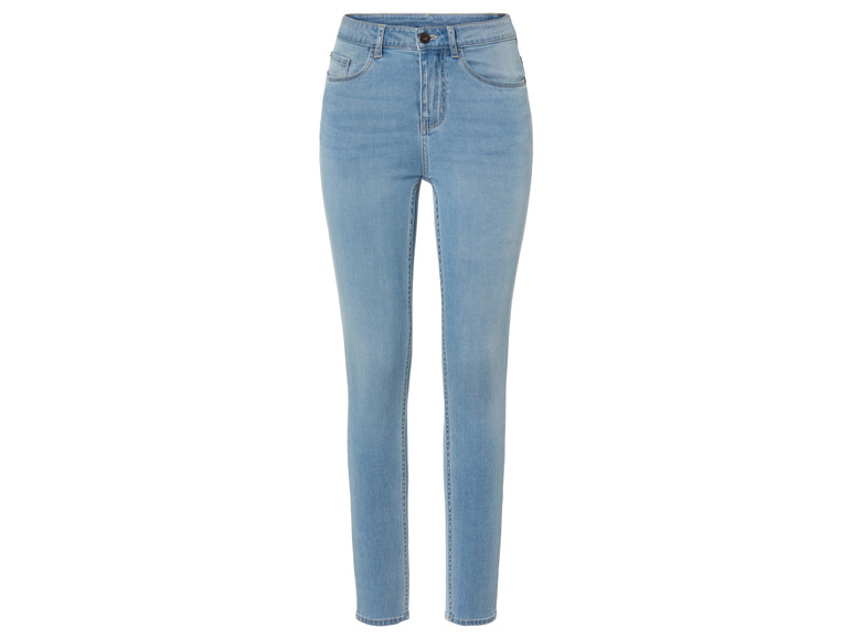 Un jean skinny bleu clair pour femme.