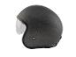 Un casque de moto noir avec une visière.
