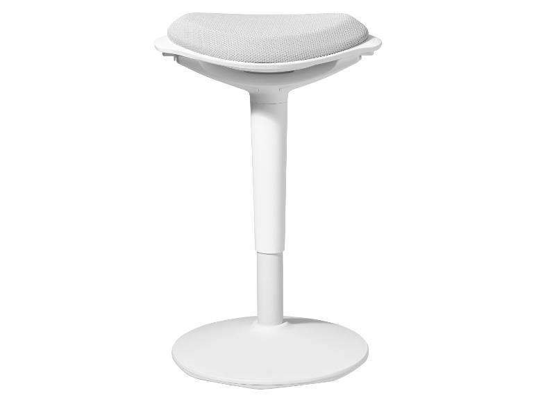 Tabouret actif blanc avec assise rembourrée en tissu maillé.