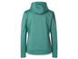 Une veste softshell verte à capuche