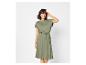 Robe décontractée kaki pour femme avec manches courtes et cordon de serrage à la taille.