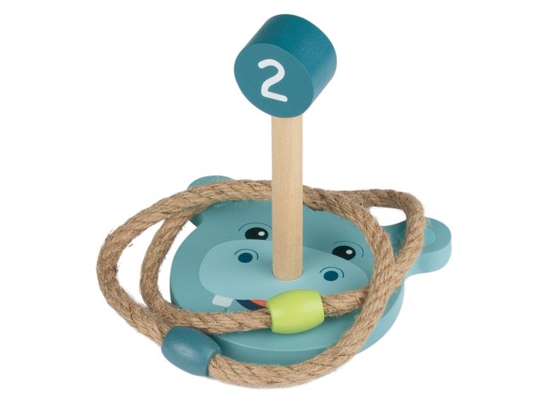 Jeu de lancer d'anneaux en bois avec motif hippopotame et anneaux en corde, numéro 2 sur le poteau.
