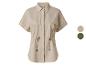 Chemise beige en lin, manches courtes, style décontracté.