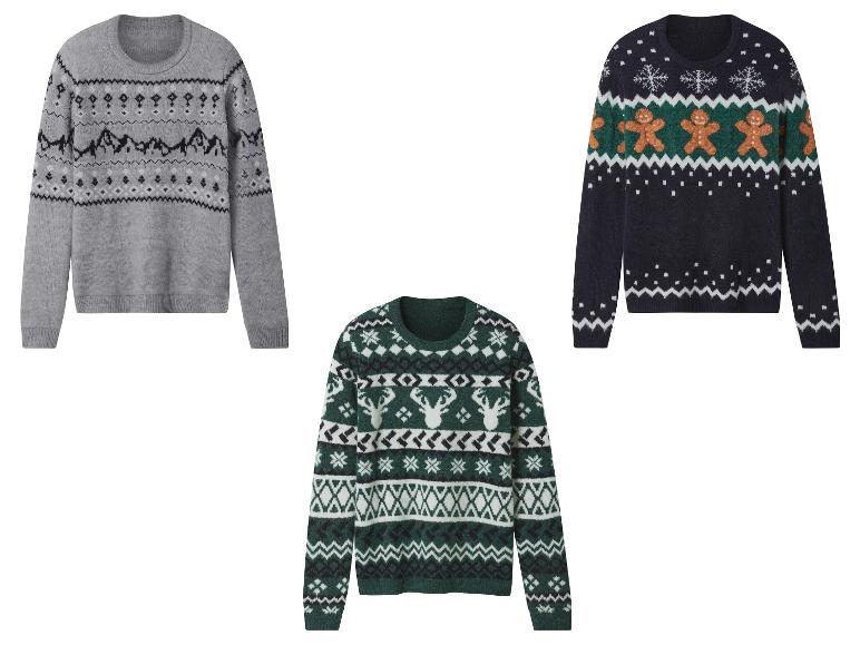 Trois pulls de Noël: un gris avec des montagnes, un bleu foncé avec des bonshommes en pain d'épices et un vert avec des rennes.