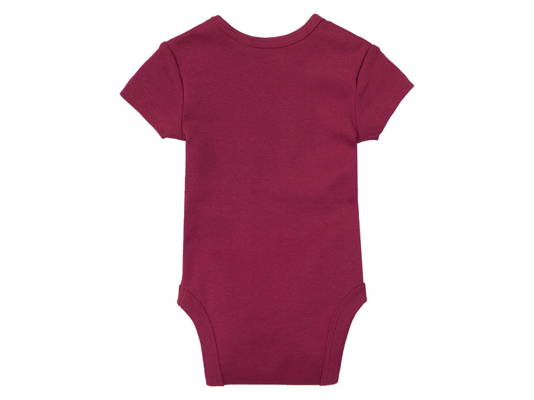 Un body bébé couleur bordeaux à manches courtes.