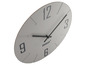 Une horloge murale Mebus grise avec des aiguilles noires.