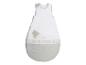 Gigoteuse blanche pour bébé avec ourson en peluche et texte brodé.