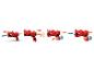 Un pistolet X-Shot rouge avec des fléchettes.