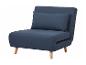 Fauteuil convertible bleu marine avec accoudoirs et pieds en bois clair.