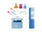 Kit de beauté Rainbow High avec trousse de maquillage bleue, peigne, vernis à ongles et barrettes.