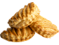 Trois feuilletés dorés à la surface striée.