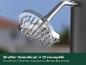 Grande pomme de douche aspect chrome avec tête pivotante pour une douche agréable.
