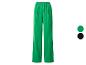 Pantalon large vert avec taille élastique, également disponible en noir.