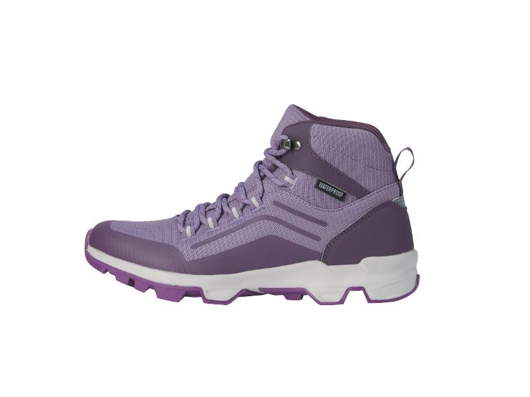 Une chaussure de randonnée imperméable violette.
