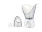 Un vaporisateur facial SilverCrest blanc avec des accessoires.