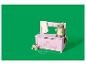 Coffre à jouets rose thème animaux de la forêt, éléphant en peluche et cheval en bois.