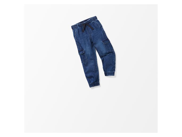 Pantalon cargo en jean pour enfant.