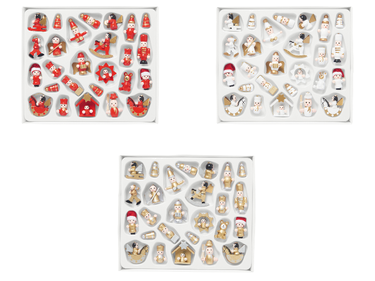 Trois ensembles de petites décorations de Noël en bois rouges, blanches et dorées.